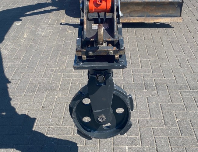 2025 VM-CK Verdichtingswiel / Compacterwiel CW05 draaibaar ADV56 | Aanbouwdelen | Verdichtingswiel  CW05