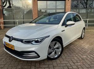 2020 Volkswagen Golf 1.5 E-TSI MHEV DSG 150pk - Pano - Full-options Incl winterwielen! VK7616