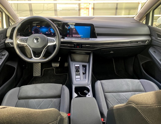 2020 Volkswagen Golf 1.5 E-TSI MHEV DSG 150pk - Pano - Full-options Incl winterwielen! VK7616 | Transport | Auto's