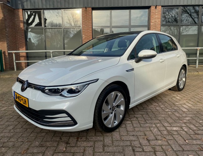 2020 Volkswagen Golf 1.5 E-TSI MHEV DSG 150pk - Pano - Full-options Incl winterwielen! VK7616 | Transport | Auto's