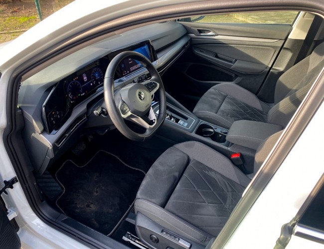2020 Volkswagen Golf 1.5 E-TSI MHEV DSG 150pk - Pano - Full-options Incl winterwielen! VK7616 | Transport | Auto's