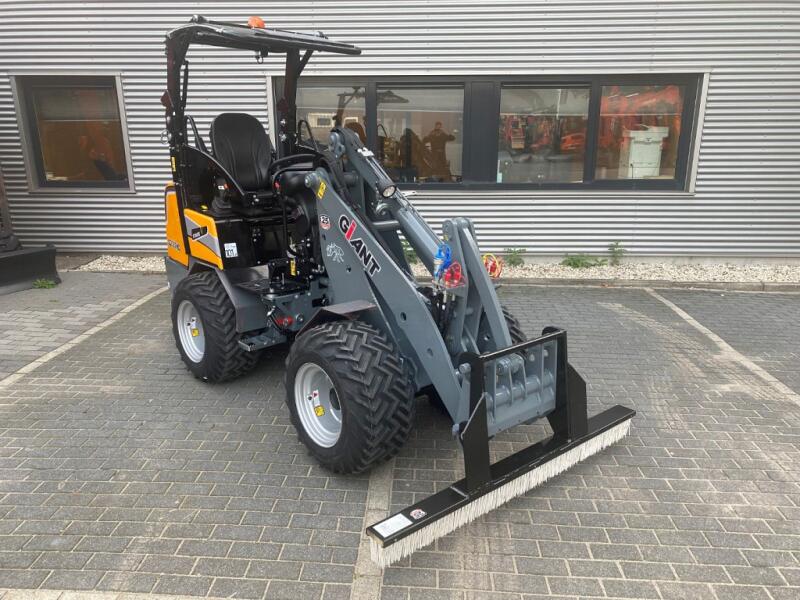 2025 Giant Inveegborstel 120 - 150 - 175cm ADV334 | Aanbouwdelen | Veegmachine / Borstel