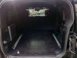 2021 Land Rover Defender 110 D300 SE X-Dynamic Grijs Kenteken VK7940 | Transport | Bedrijfswagens