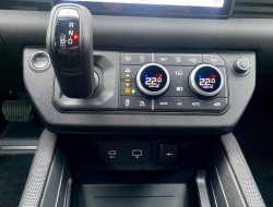 2021 Land Rover Defender 110 D300 SE X-Dynamic Grijs Kenteken VK7940 | Transport | Bedrijfswagens