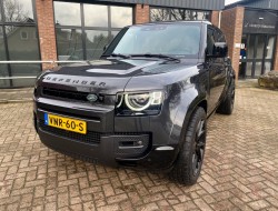 2021 Land Rover Defender 110 D300 SE X-Dynamic Grijs Kenteken VK7940 | Transport | Bedrijfswagens