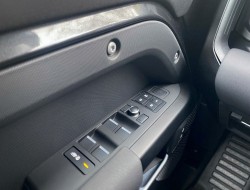 2021 Land Rover Defender 110 D300 SE X-Dynamic Grijs Kenteken VK7940 | Transport | Bedrijfswagens
