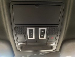2021 Land Rover Defender 110 D300 SE X-Dynamic Grijs Kenteken VK7940 | Transport | Bedrijfswagens