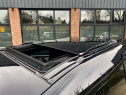 2021 Land Rover Defender 110 D300 SE X-Dynamic Grijs Kenteken VK7940 | Transport | Bedrijfswagens