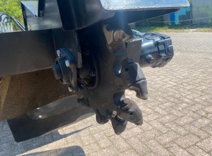 1 Ditch Witch Stobbenfrees / Stronkenfrees Giant