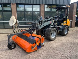2013 Tuchel Plus 560-180 Veegmachine met zijborstel VK8227 | Aanbouwdelen | Veegmachine / Borstel