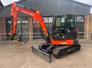 2022 Kubota KX060-5 + Engcon EC206 100uur VK8230