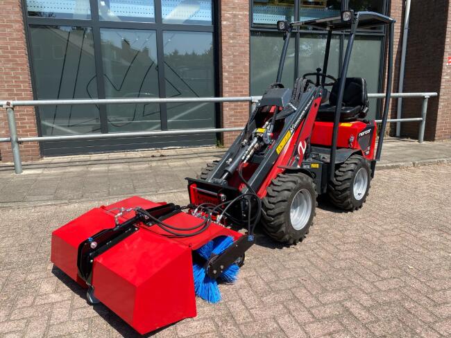 1 M-Sweep HSTV400 P/105cm Veegmachine VK8500 | Aanbouwdelen | Veegmachine / Borstel