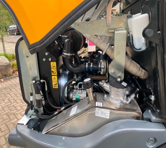 2022 Giant G5000 VK8554
