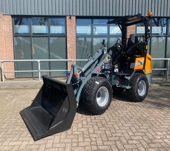 2022 Giant G2500 X-tra HD VK8655