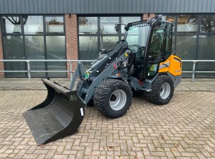 2022 Giant G2700 HD+ (Cabine) VK8766