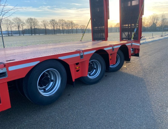 2019 Broshuis L1S1 3-axle semi lowloader Extandable - 2x Powersteering RC - Liftaxle - Hydr Bed - Winch VK8826 | Transport | Opleggers