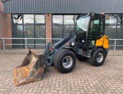 2014 Giant V452T X-tra HD VK8844 | Wiellader | Mini Shovel