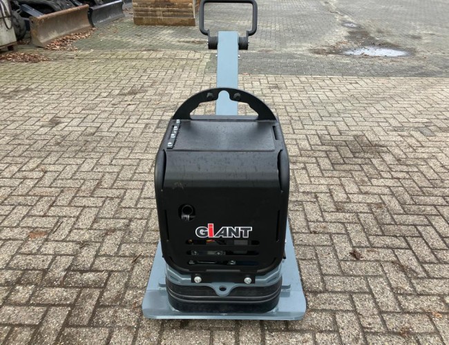 2022 Giant GPR5575De Trilplaat VK8880 | Grondverdichting | Trilplaat