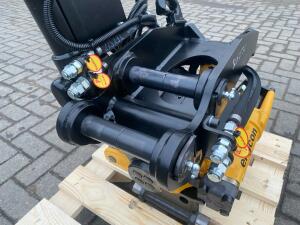 2023 Engcon EC204 Tiltrotator KX037-4 & KX042-4 - CW05 SS9