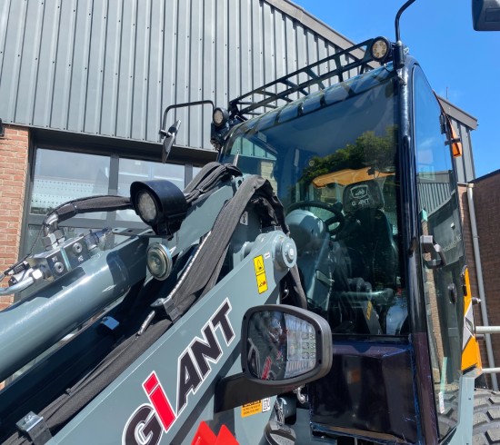 2023 Giant G3500 X-tra VK8944