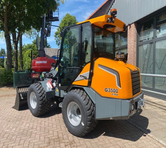 2023 Giant G3500 X-tra VK8944