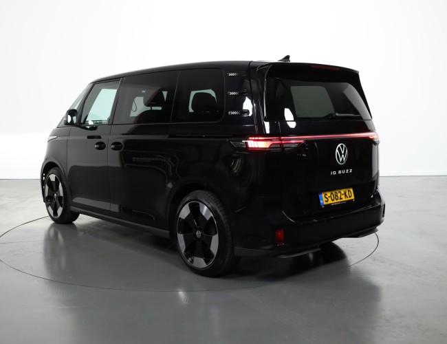 2023 Volkswagen ID. Buzz 1st Demo VV1267 | Transport | Auto's