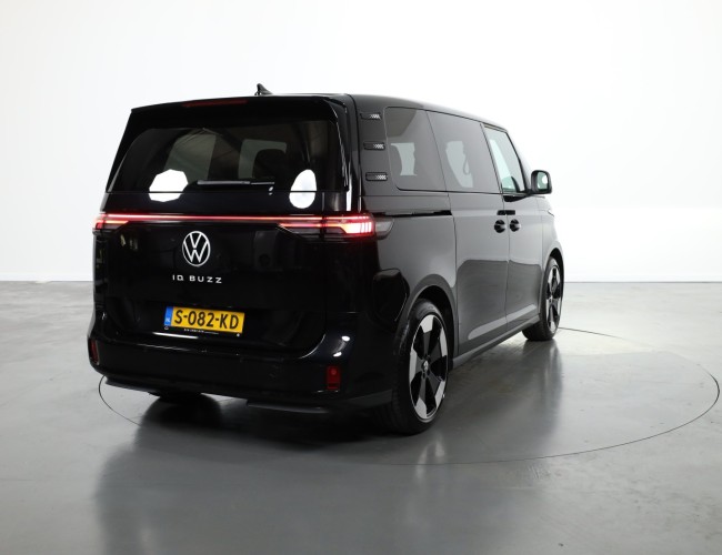 2023 Volkswagen ID. Buzz 1st Demo VV1267 | Transport | Auto's