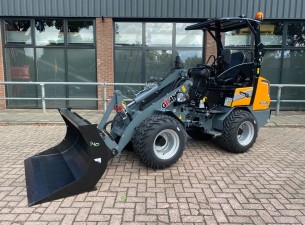 2023 Giant G2300 X-tra HD Minishovel Luxe uitvoering! VK8953