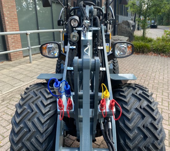 2023 Giant G2300 X-tra HD Minishovel Luxe uitvoering! VK8953