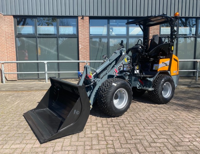 2023 Giant G2500 X-tra HD VK8982 | Wiellader | Mini Shovel