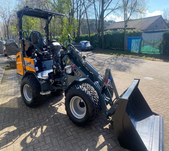 2023 Giant G2500 X-tra HD VK8982