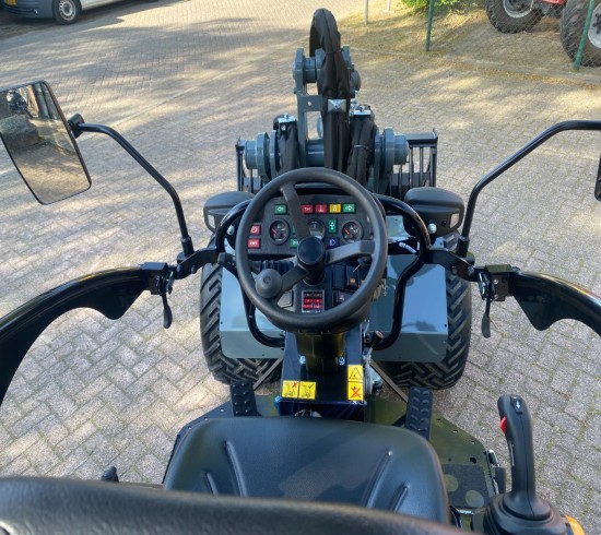 2023 Giant G2500 HD VK9004