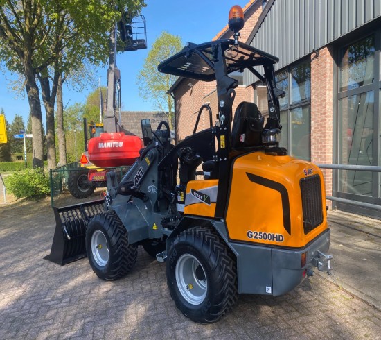 2023 Giant G2500 HD VK9004