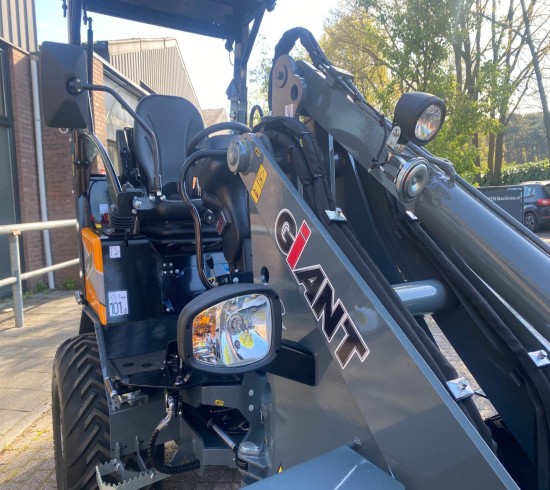 2023 Giant G2500 HD VK9004