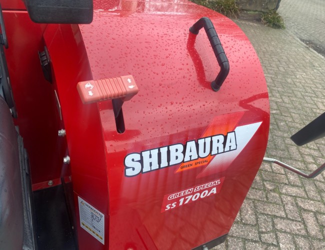 2020 Shibaura SS 1700A Gras en blad zuigmachine DV1074 | Tuin / Parkmachine | Grasmaaier/Veegmachine