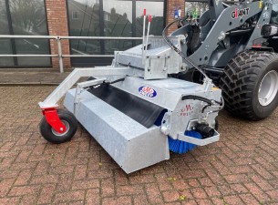 1 M-Sweep HSTV 600SP 175 G Veegmachine Giant