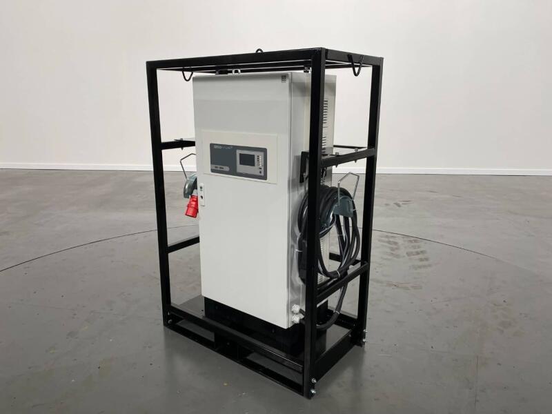 2025 Giant High-Frequency-Charger (Snellader) IP54 48V/300A + transportkast ADV1049 | Overige | Diversen