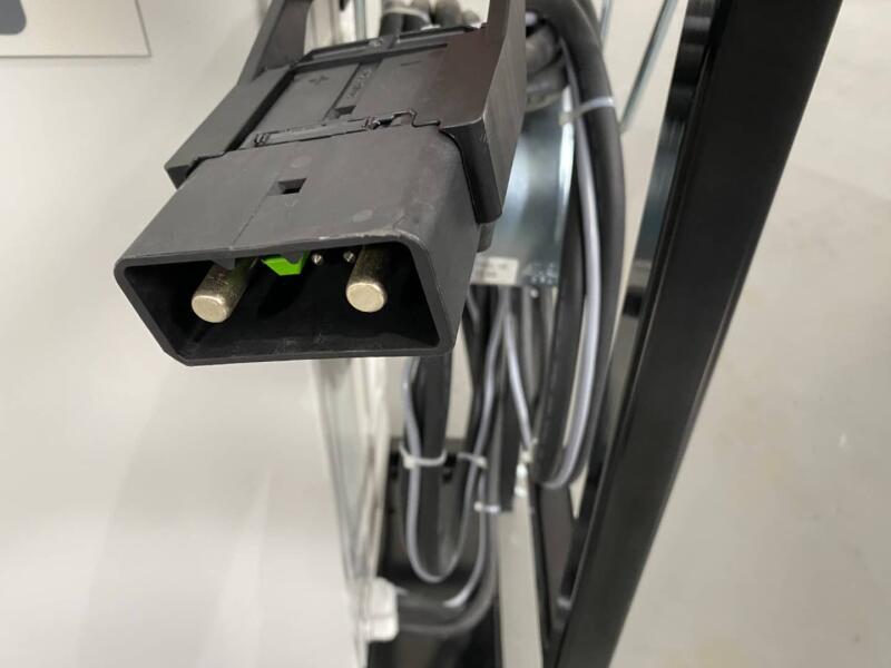2025 Giant High-Frequency-Charger (Snellader) IP54 48V/300A + transportkast ADV1049 | Overige | Diversen