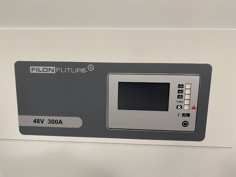 2025 Giant High-Frequency-Charger (Snellader) IP54 48V/300A + transportkast ADV1049 | Overige | Diversen