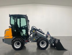 2023 Giant G2300 X-tra HD (Cabine) Cabine VK9176 | Wiellader | Mini Shovel