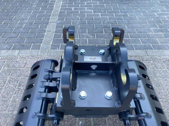 2025 V-M 150ND AC03 (CW05 / S40) Sorteergrijper (zonder draaikrans) (1,2-3,0t) ADV1069 | Aanbouwdelen | Sloop/Sorteerknijper