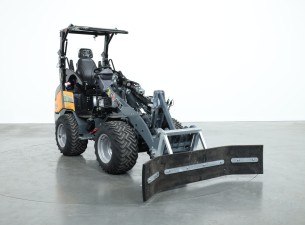 2025 VM Sneeuwschuif Giant / Heftruck 200cm