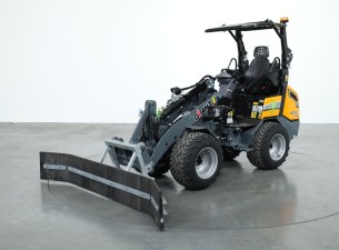 2025 VM Sneeuwschuif Giant / Heftruck 260cm