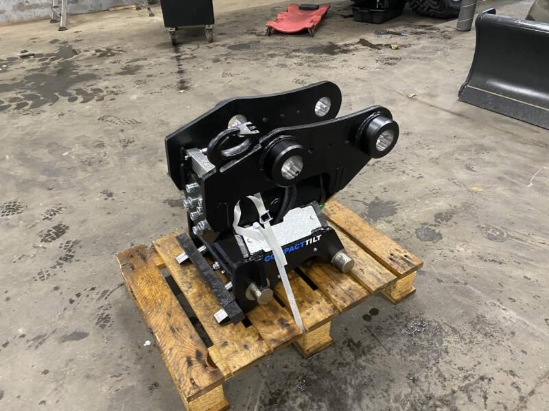 2026 Compacttilt CT10 - HS4  Kantelstuk Kubota CW10 (6,0 - 10t) ADV1129 | Aanbouwdelen | Kantelstuk