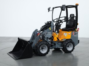 2024 Giant G1200 HD VK9687