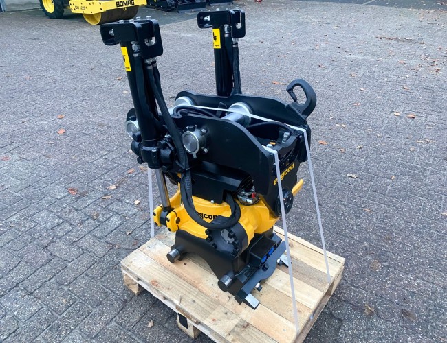 2025 Engcon 2025 Engcon EC209 Tiltrotator KX080-4/KX085-5 - CW10 SS9 VK10029 | Aanbouwdelen | Draaikantelstuk
