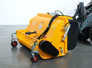 1 Giant Klepelmaaier 160cm met hydr opvangbak (50-60ltr)