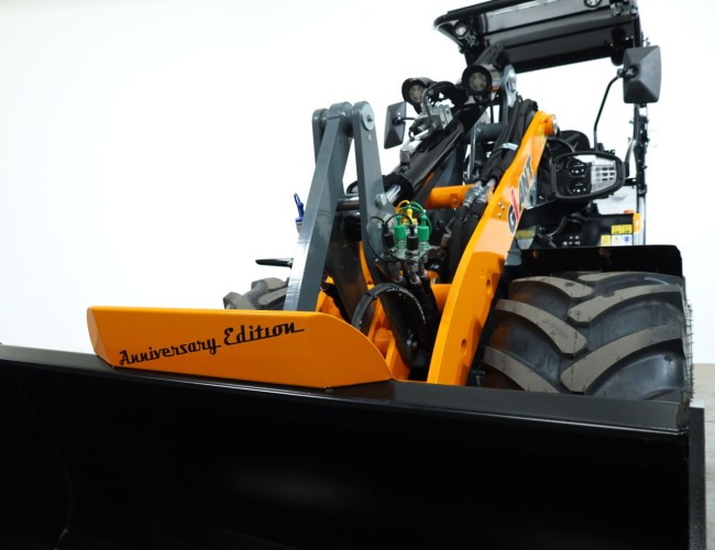 2025 Giant G2700 HD+ (Jubileum Editie) VK10120 | Wiellader | Mini Shovel