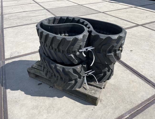 2024 VM Rubbertrack 350x52,5x88 DV1304 | Overige | Diversen