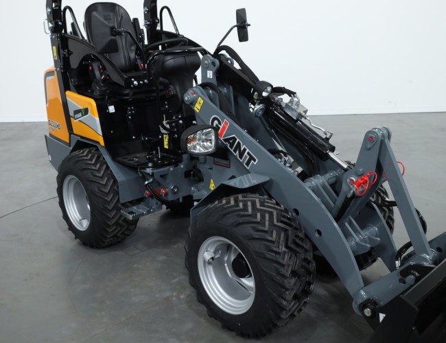 2025 Giant G2300 X-tra HD VK10297 | Wiellader | Mini Shovel